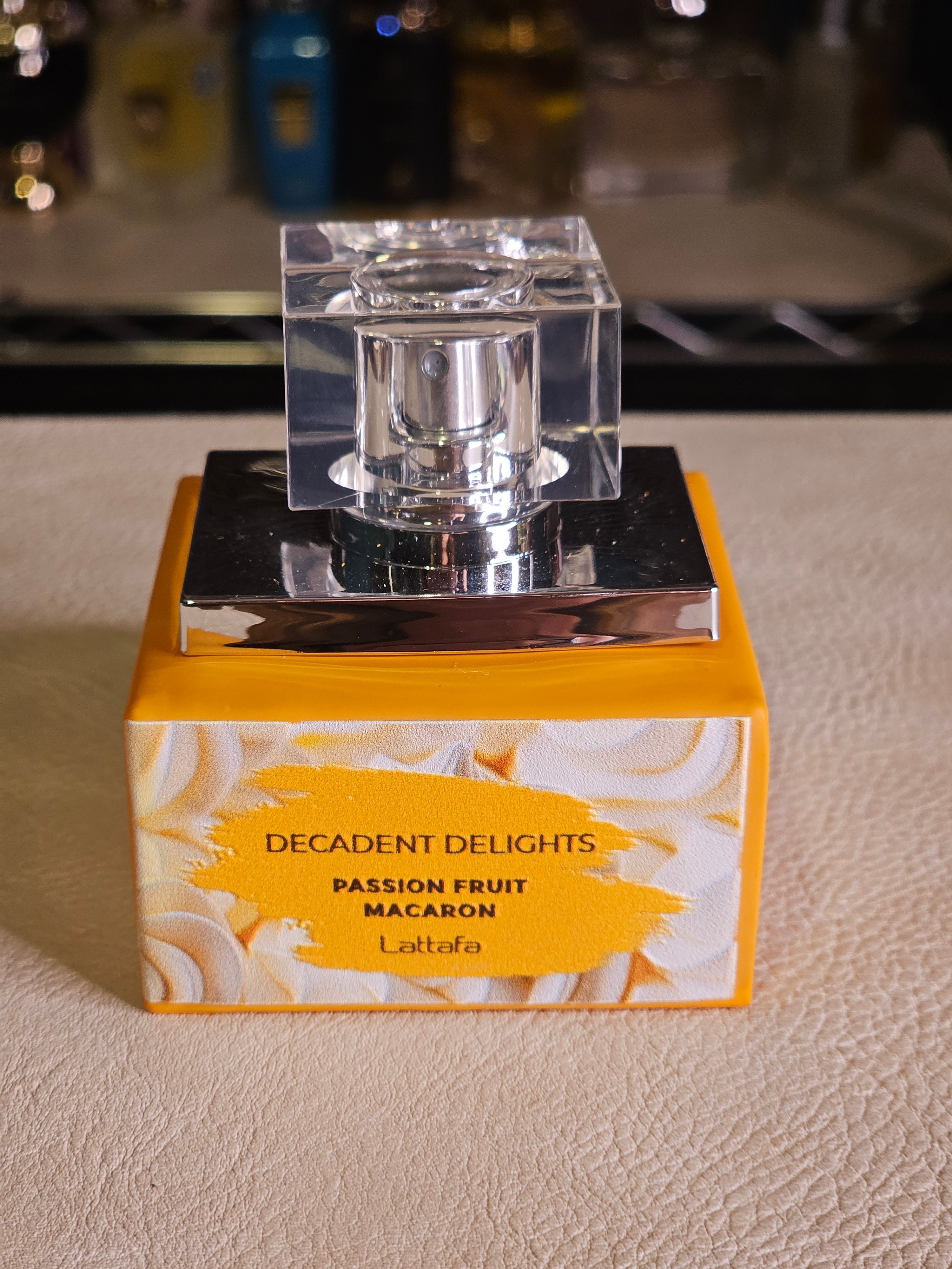 Macaron Passion Fruit de Lattafa — presentación y empaque Limbiq Scents