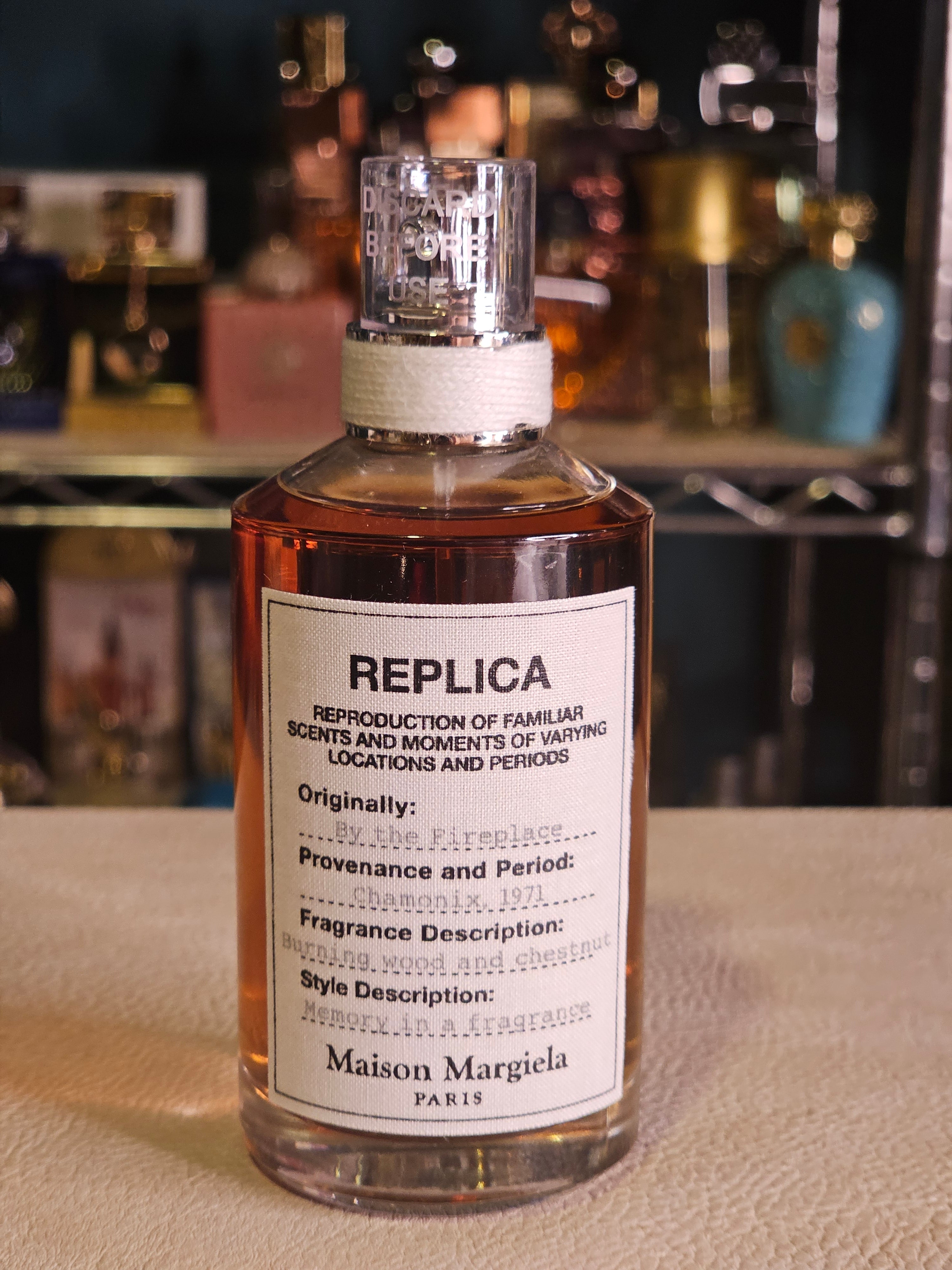 By the Fireplace de Maison Margiela Replica — presentación y empaque Limbiq Scents