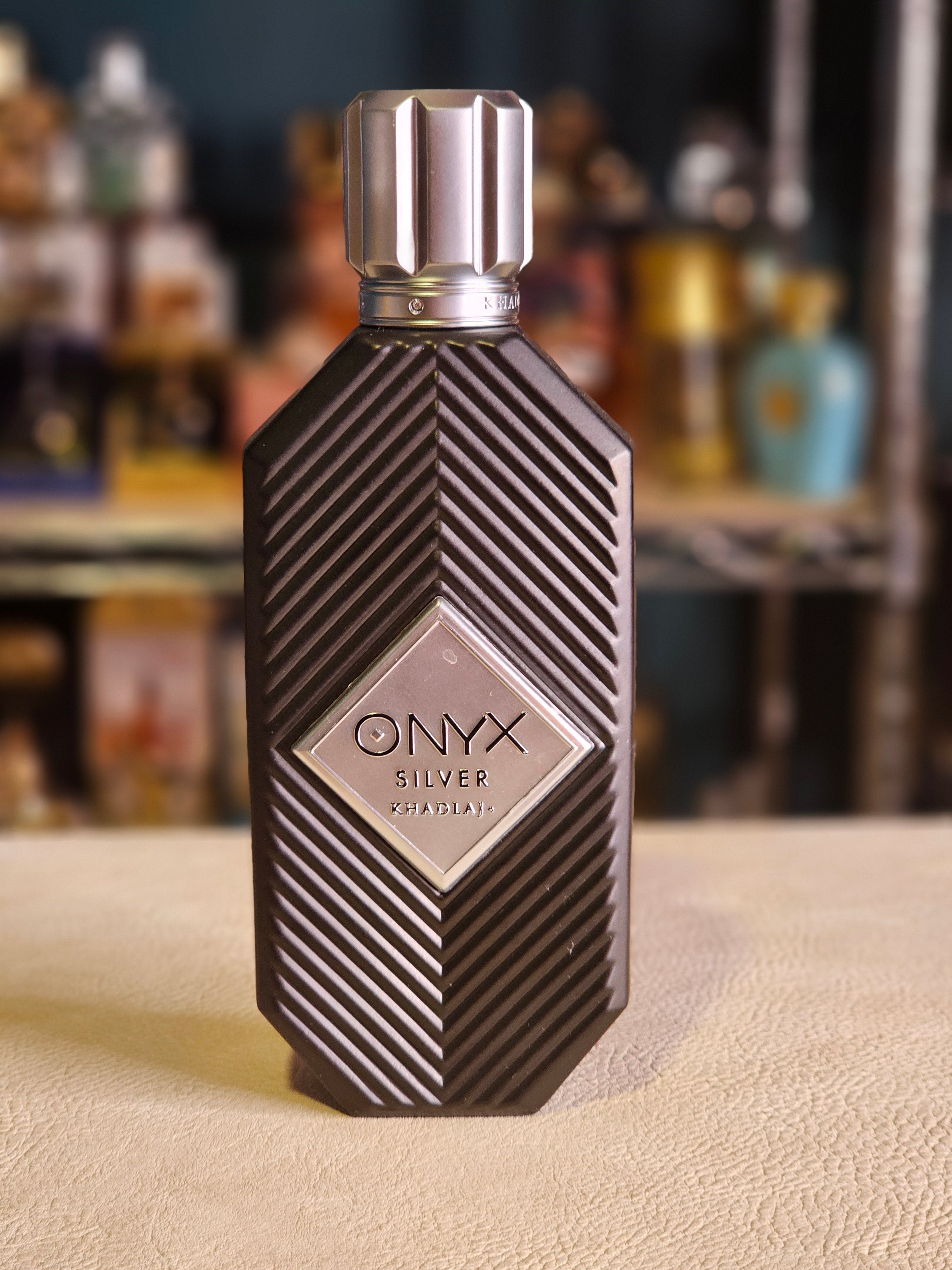 Onyx Silver de Khadlaj — presentación y empaque Limbiq Scents
