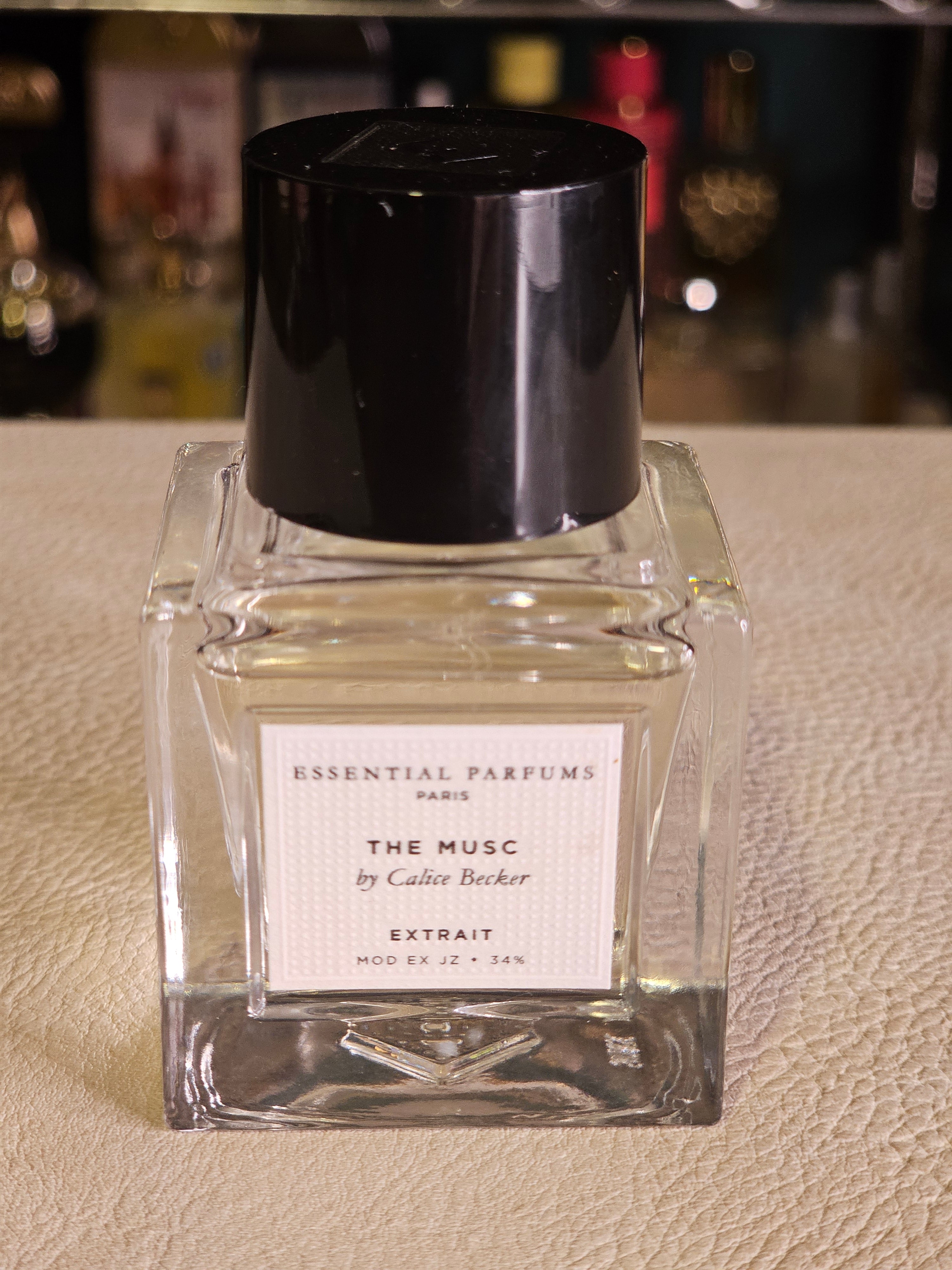 The Musc Extrait de Essential Parfums — presentación y empaque Limbiq Scents
