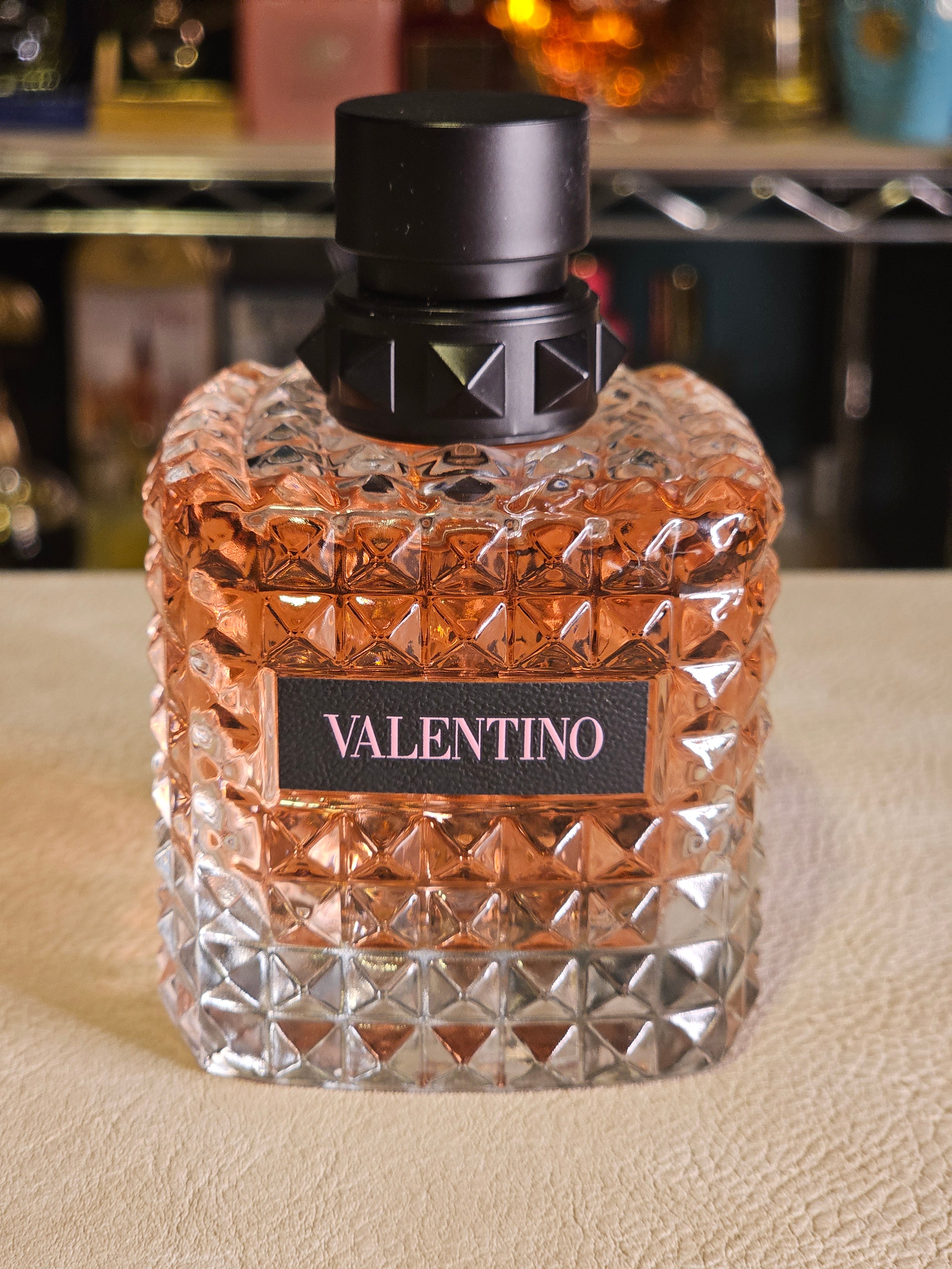 Born in Roma Donna de Valentino — presentación y empaque Limbiq Scents